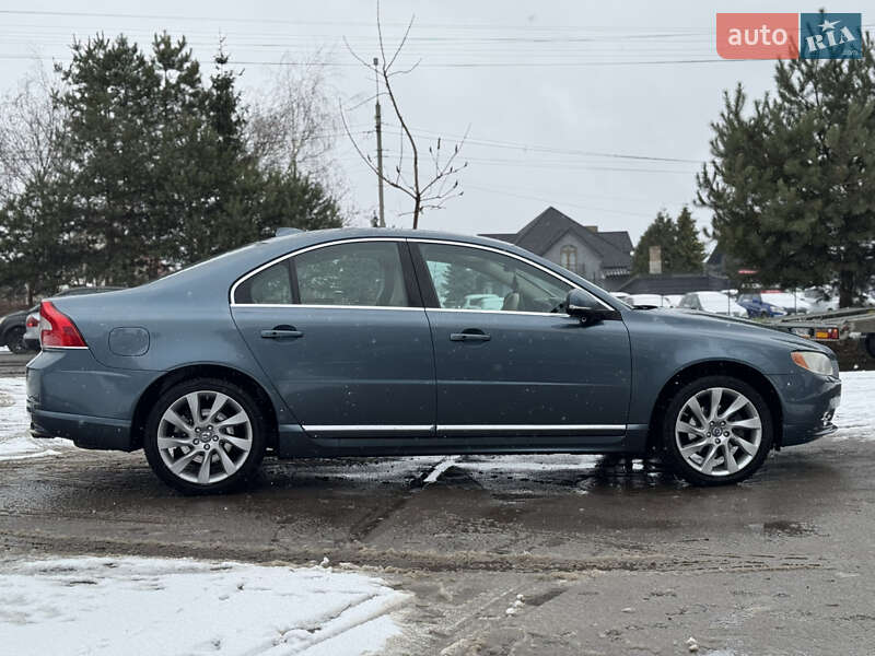 Седан Volvo S80 2012 в Ровно