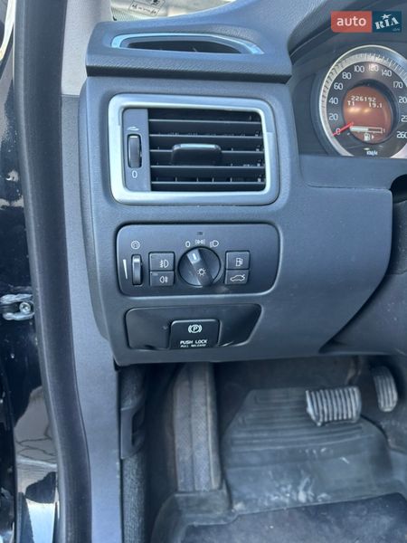 Седан Volvo S80 2012 в Николаеве