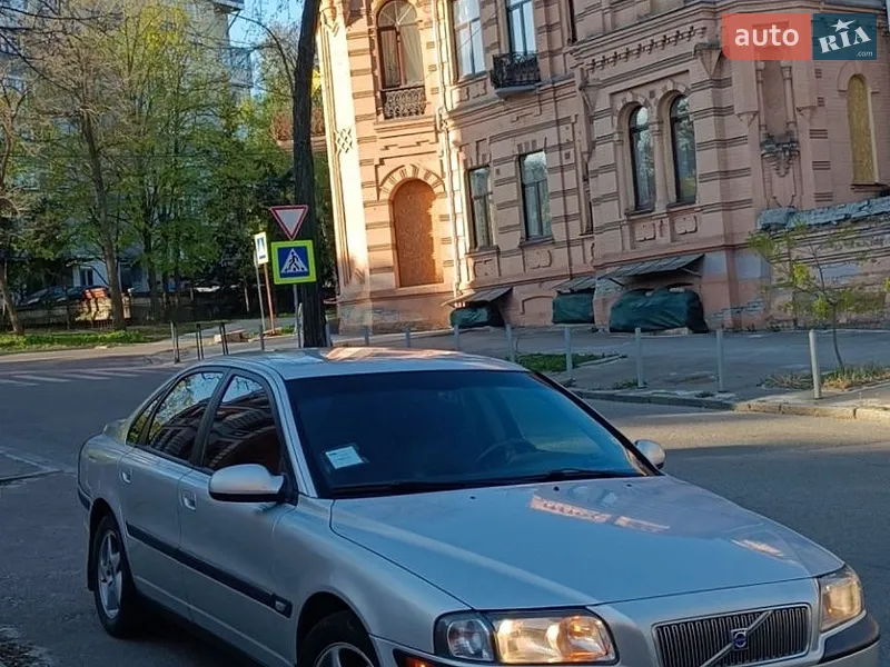 Volvo S80