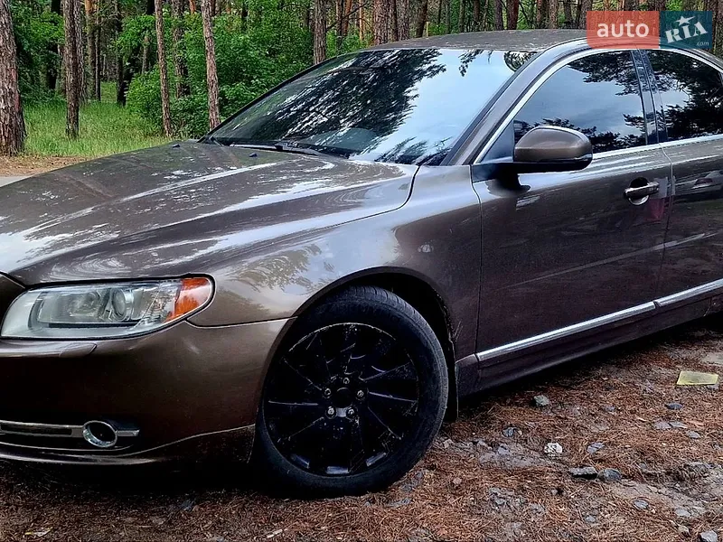 Volvo S80
