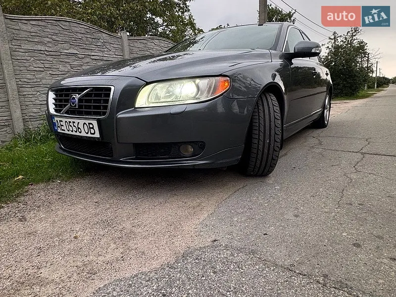 Volvo S80