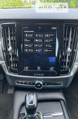 Седан Volvo S90 2018 в 
