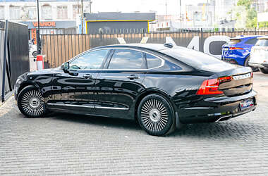 Седан Volvo S90 2019 в 