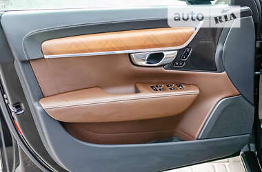 Седан Volvo S90 2019 в 
