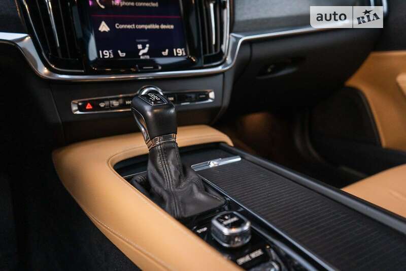 Седан Volvo S90 2016 в Хмельницком фото 56 Седан Volvo S90 2016 в Хмельницком