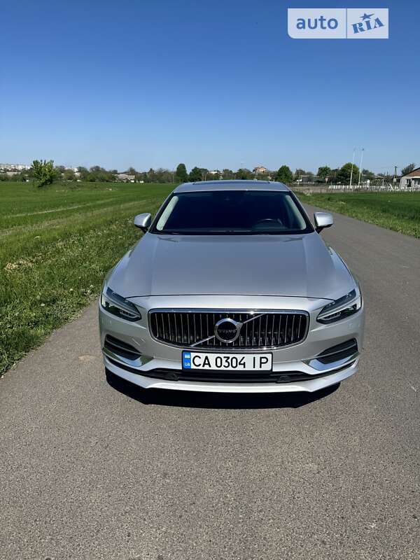 Седан Volvo S90 2017 в Смілі