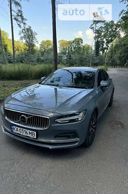 Седан Volvo S90 2023 в Киеве