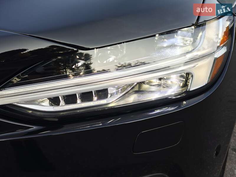 Седан Volvo S90 2016 в Киеве