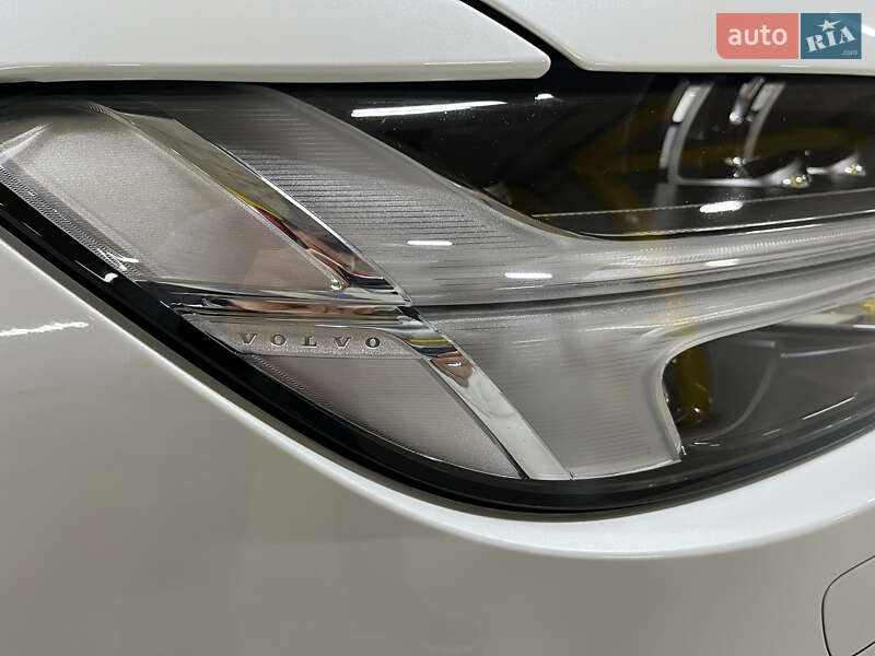 Седан Volvo S90 2016 в Дніпрі