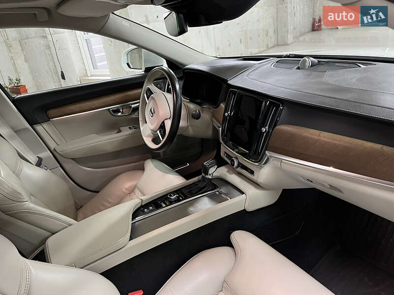 Седан Volvo S90 2016 в Дніпрі