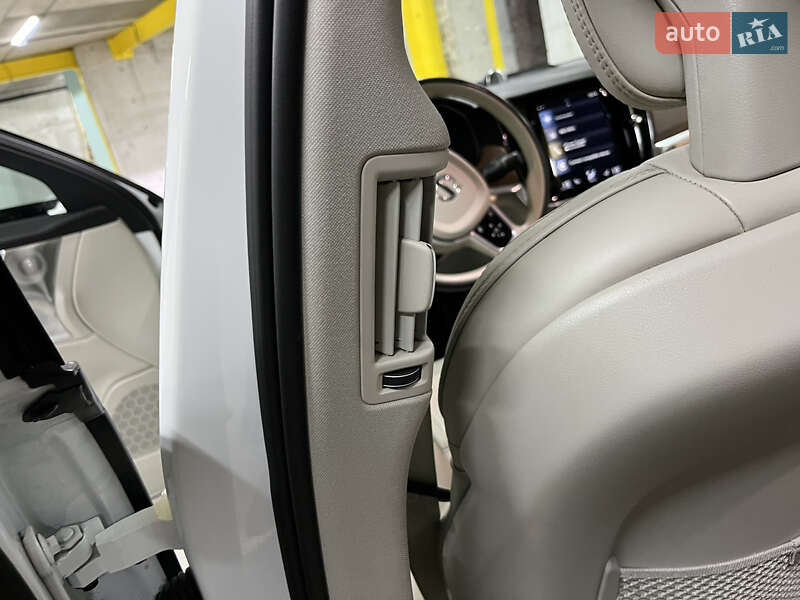 Седан Volvo S90 2016 в Дніпрі