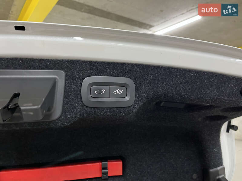 Седан Volvo S90 2016 в Дніпрі