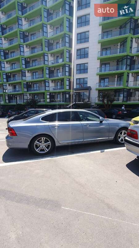 Седан Volvo S90 2018 в Измаиле