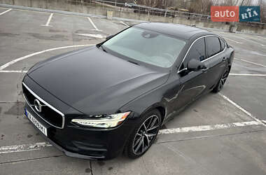 Седан Volvo S90 2018 в 