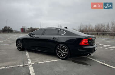 Седан Volvo S90 2018 в 