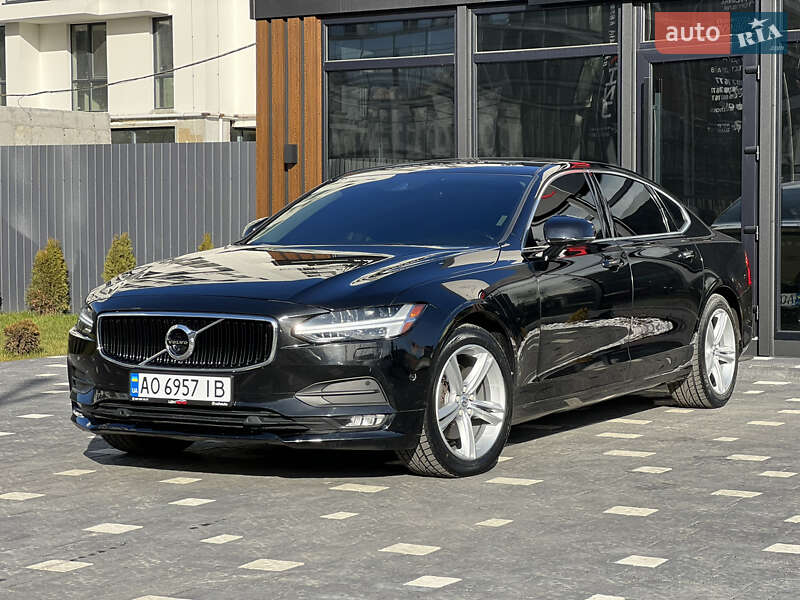 Седан Volvo S90 2017 в Ужгороді