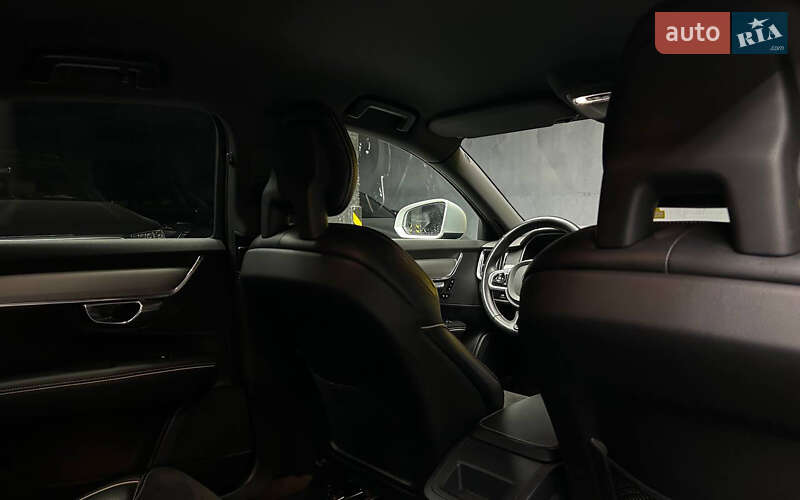 Седан Volvo S90 2017 в Черновцах