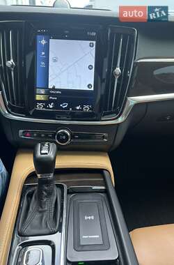 Седан Volvo S90 2017 в 