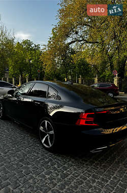 Седан Volvo S90 2020 в 