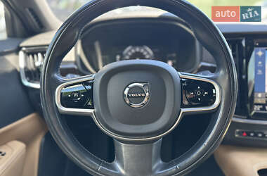 Седан Volvo S90 2017 в 