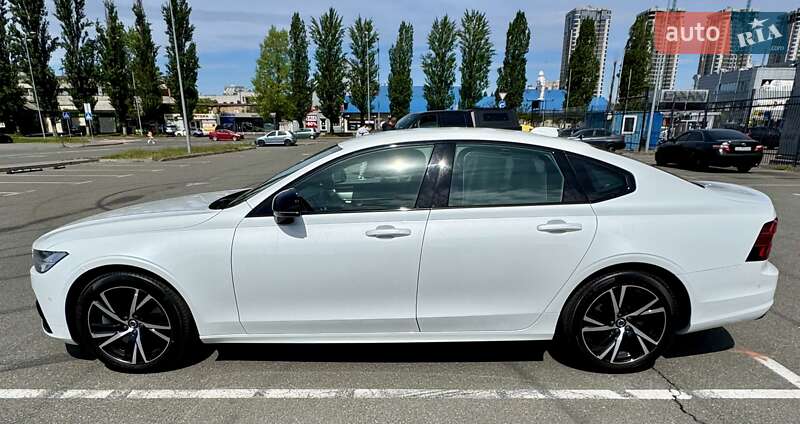 Седан Volvo S90 2021 в Киеве
