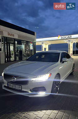 Седан Volvo S90 2017 в 
