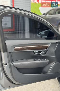 Седан Volvo S90 2019 в 