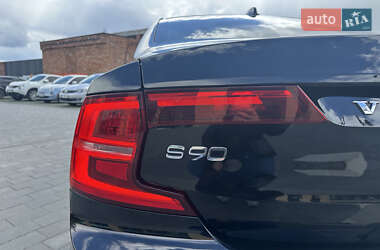 Седан Volvo S90 2018 в 