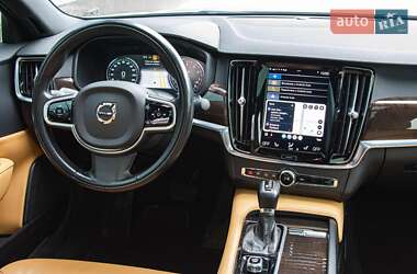 Седан Volvo S90 2017 в 