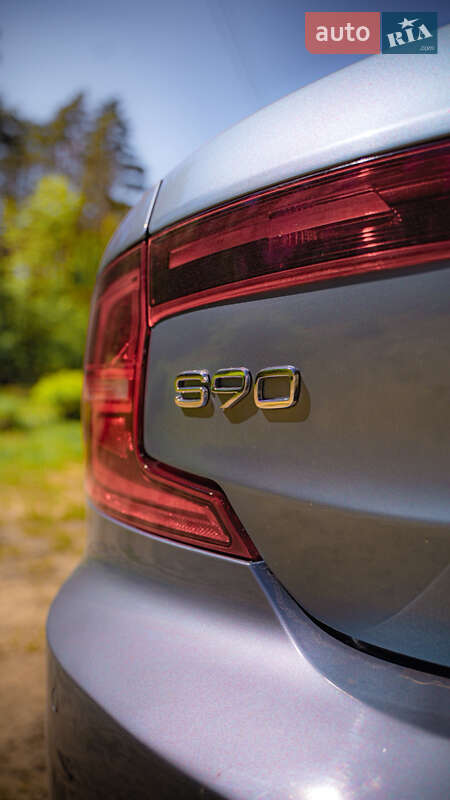 Седан Volvo S90 2017 в Львове