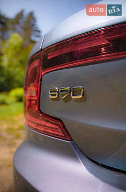 Седан Volvo S90 2017 в 