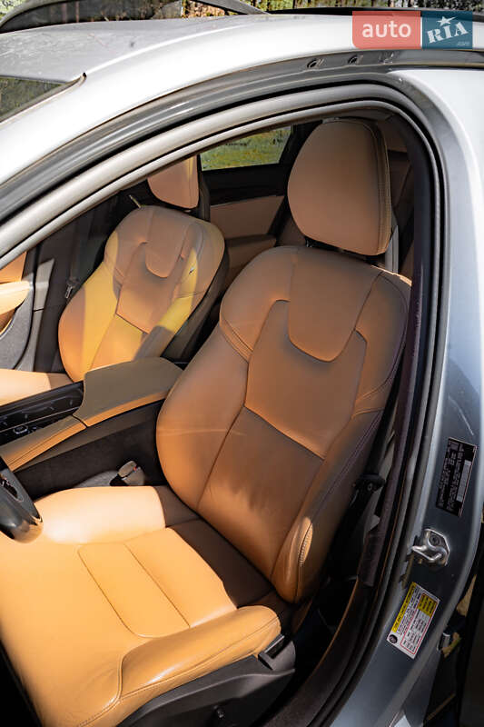 Седан Volvo S90 2017 в Львове