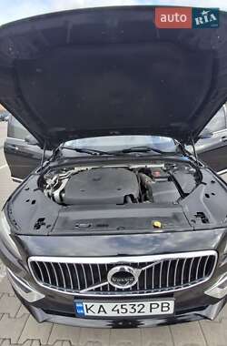 Седан Volvo S90 2016 в 