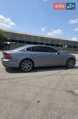 Седан Volvo S90 2016 в 