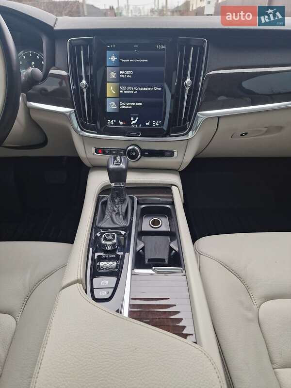 Седан Volvo S90 2017 в Киеве фото 27 Седан Volvo S90 2017 в Киеве
