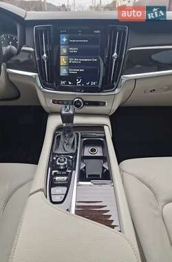 Седан Volvo S90 2017 в 