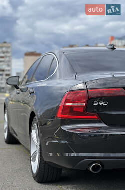 Седан Volvo S90 2017 в 