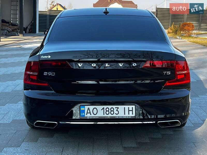 Седан Volvo S90 2018 в Киеве