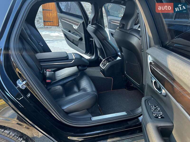 Седан Volvo S90 2018 в Киеве