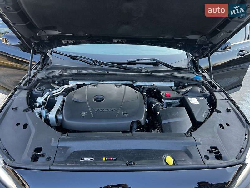 Седан Volvo S90 2018 в Киеве