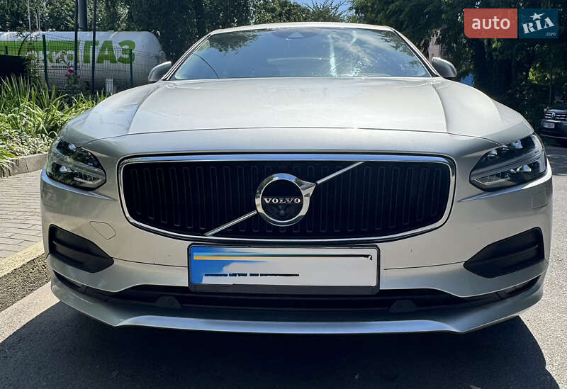 Седан Volvo S90 2017 в Хмельницком