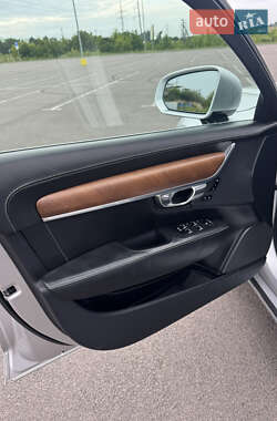 Седан Volvo S90 2017 в 