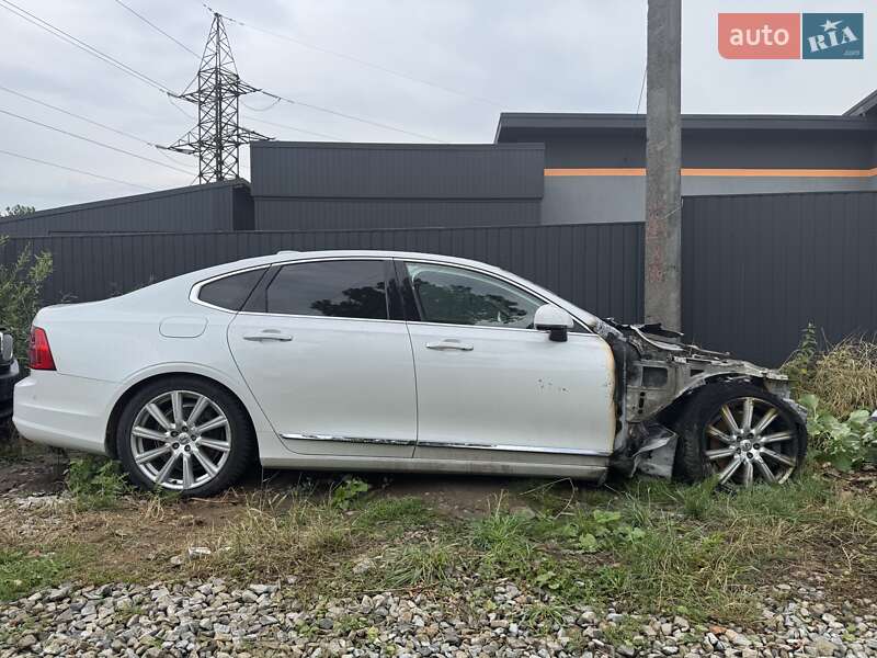 Седан Volvo S90 2016 в Ивано-Франковске