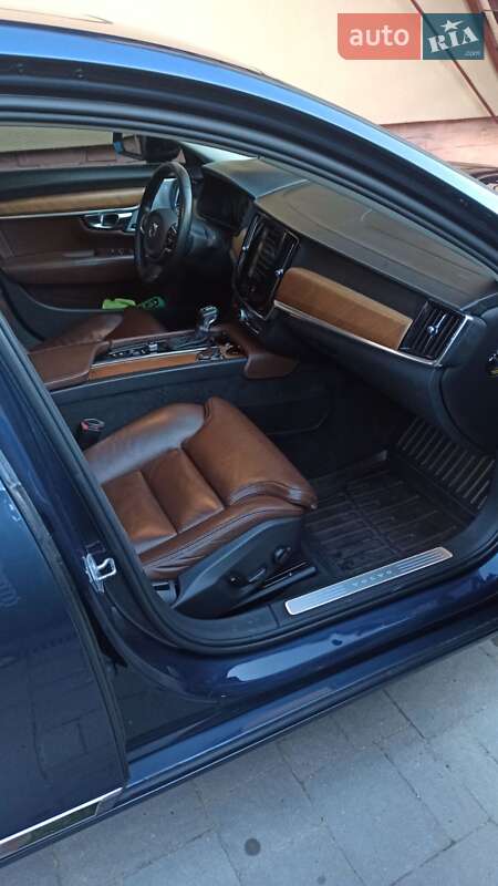 Седан Volvo S90 2017 в Трускавце