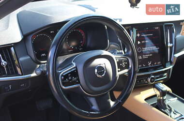 Седан Volvo S90 2016 в 