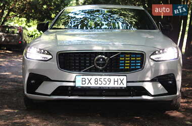 Седан Volvo S90 2016 в 