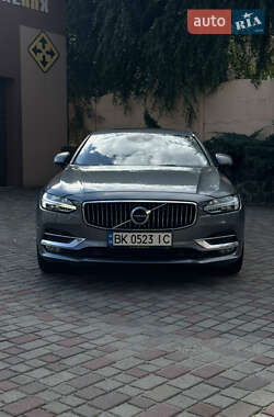 Седан Volvo S90 2017 в Рівному