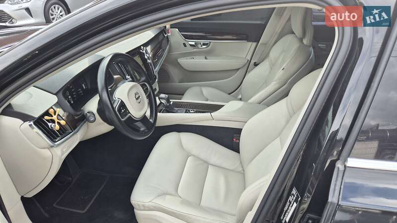 Седан Volvo S90 2017 в Киеве