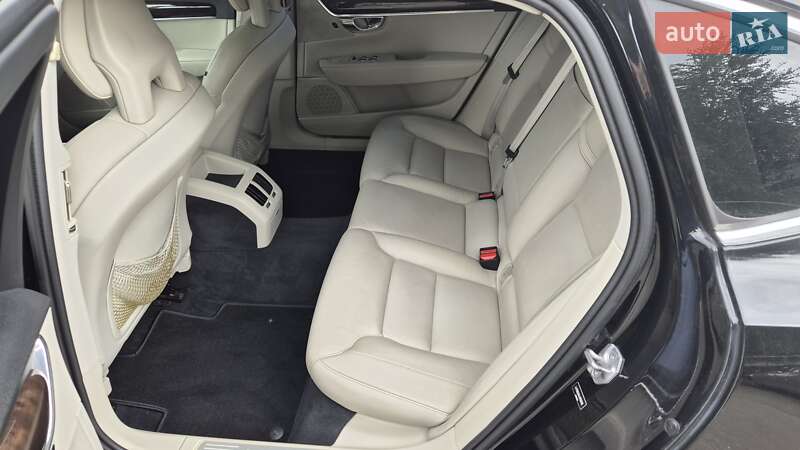 Седан Volvo S90 2017 в Киеве