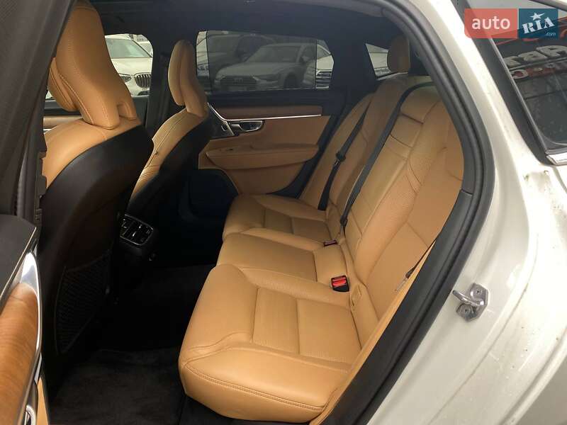 Седан Volvo S90 2019 в Львове